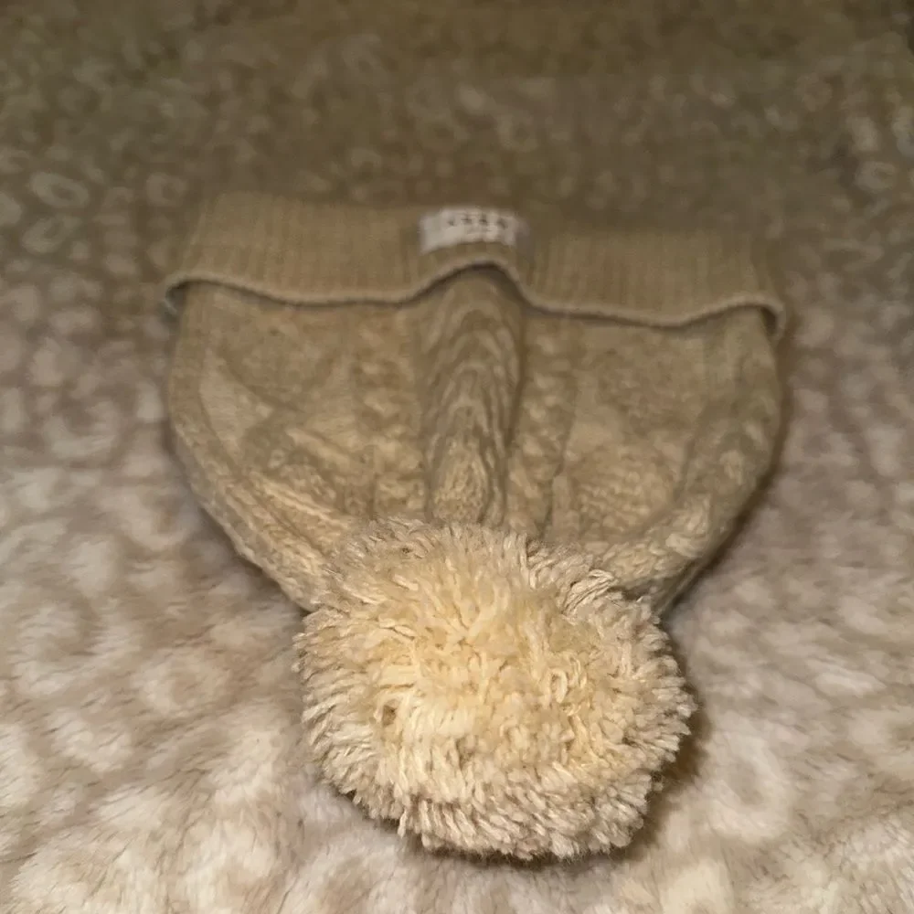 Knitted PomPom Beanie